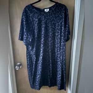 Old Navy Leopard T-Shirt Dress